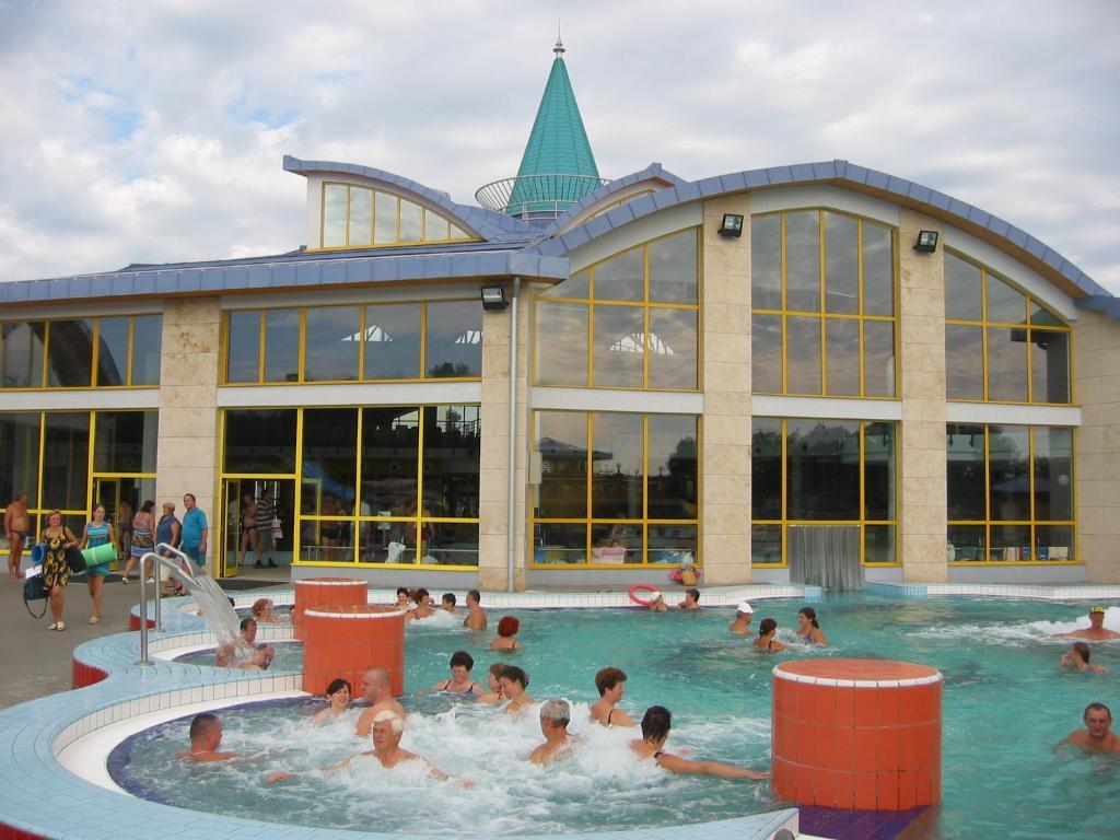 Vitalmed Hotel Sárvár Екстериор снимка