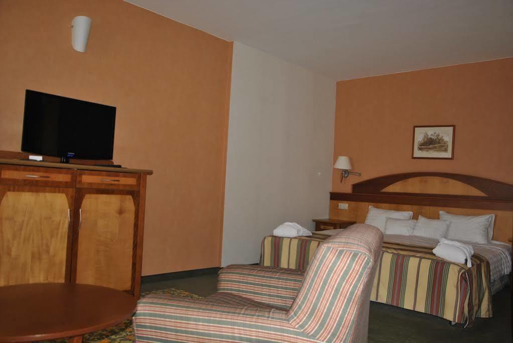 Vitalmed Hotel Sárvár Екстериор снимка