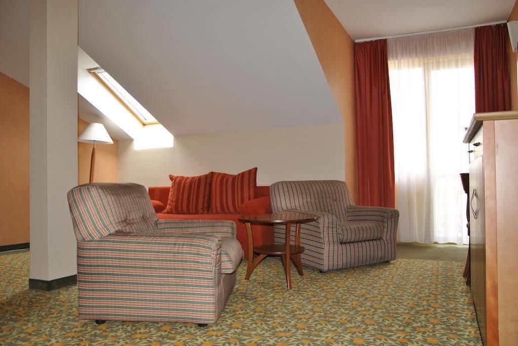 Vitalmed Hotel Sárvár Екстериор снимка