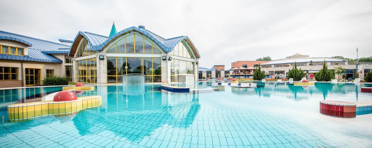 Vitalmed Hotel Sárvár Екстериор снимка