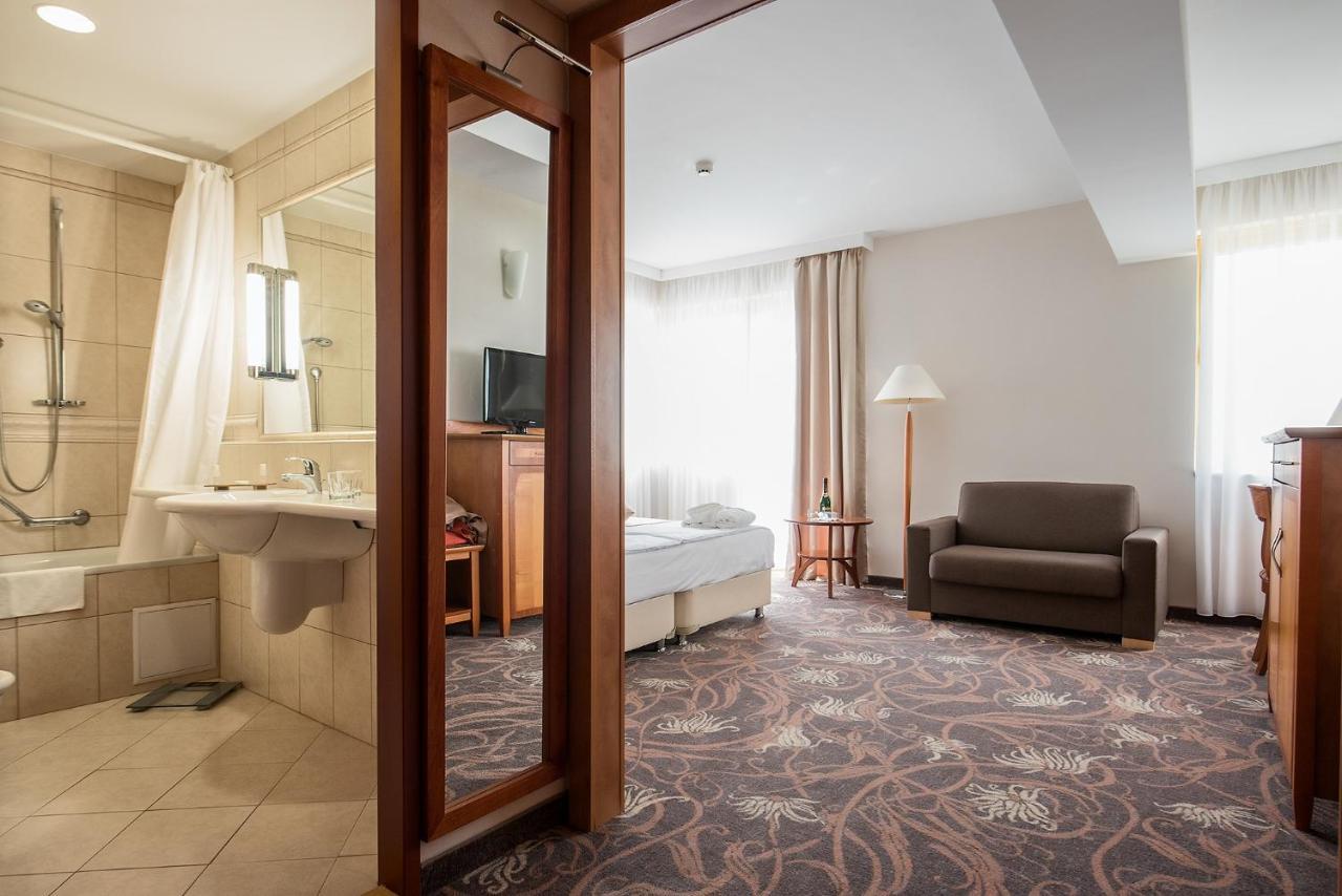 Vitalmed Hotel Sárvár Екстериор снимка